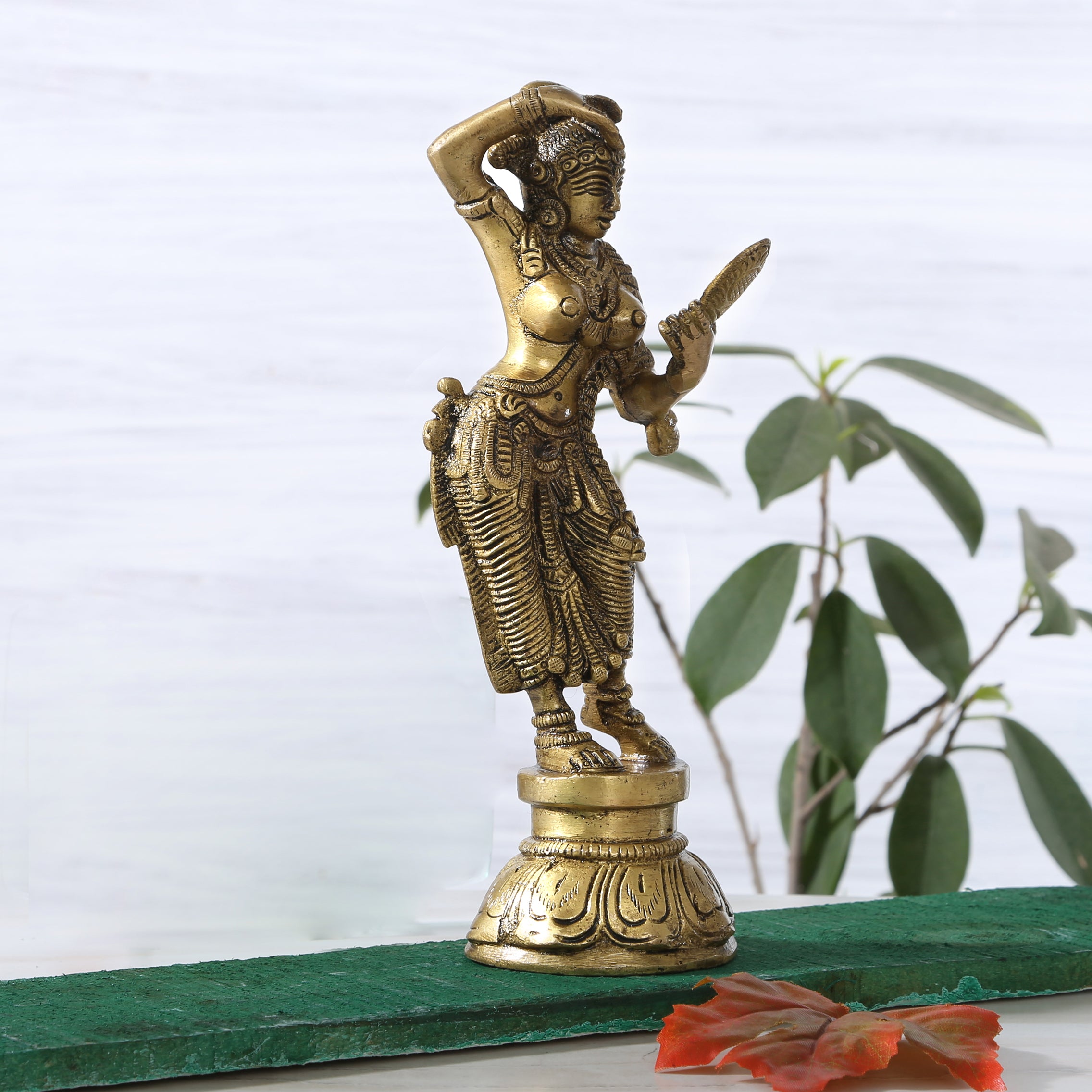 Brass Lady with Mirror Showpiece, Standard, Yellow