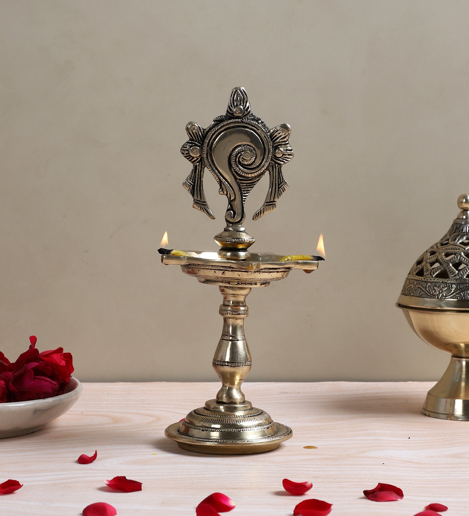 Shankh Design 5 Oil Wick Brass Diya, Pooja Deepak for Home Temple