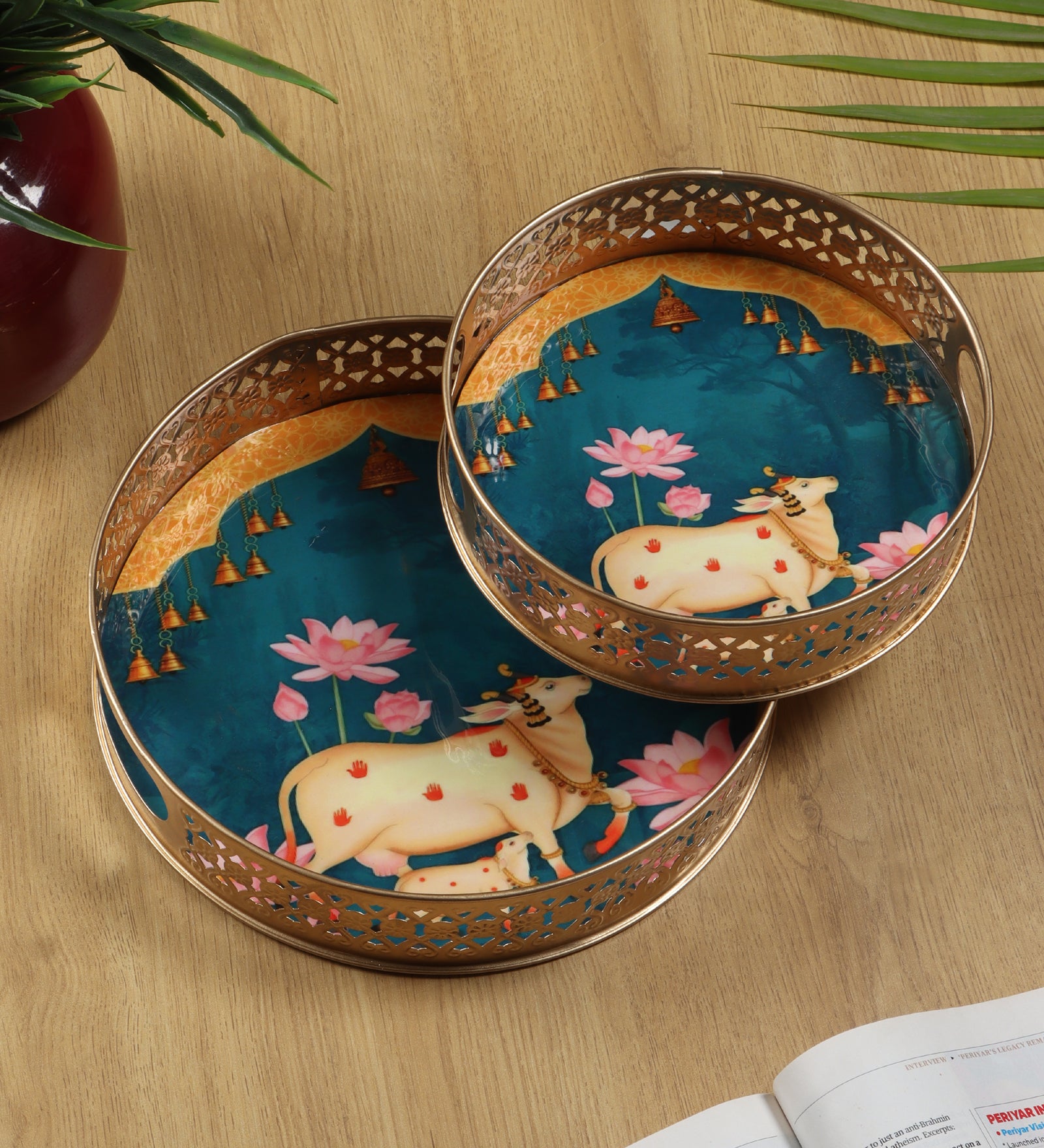 Kamdhenu Cow Design Rounded Serving Trays Set (8 Inches & 10 Inches), Serving Plates for Home