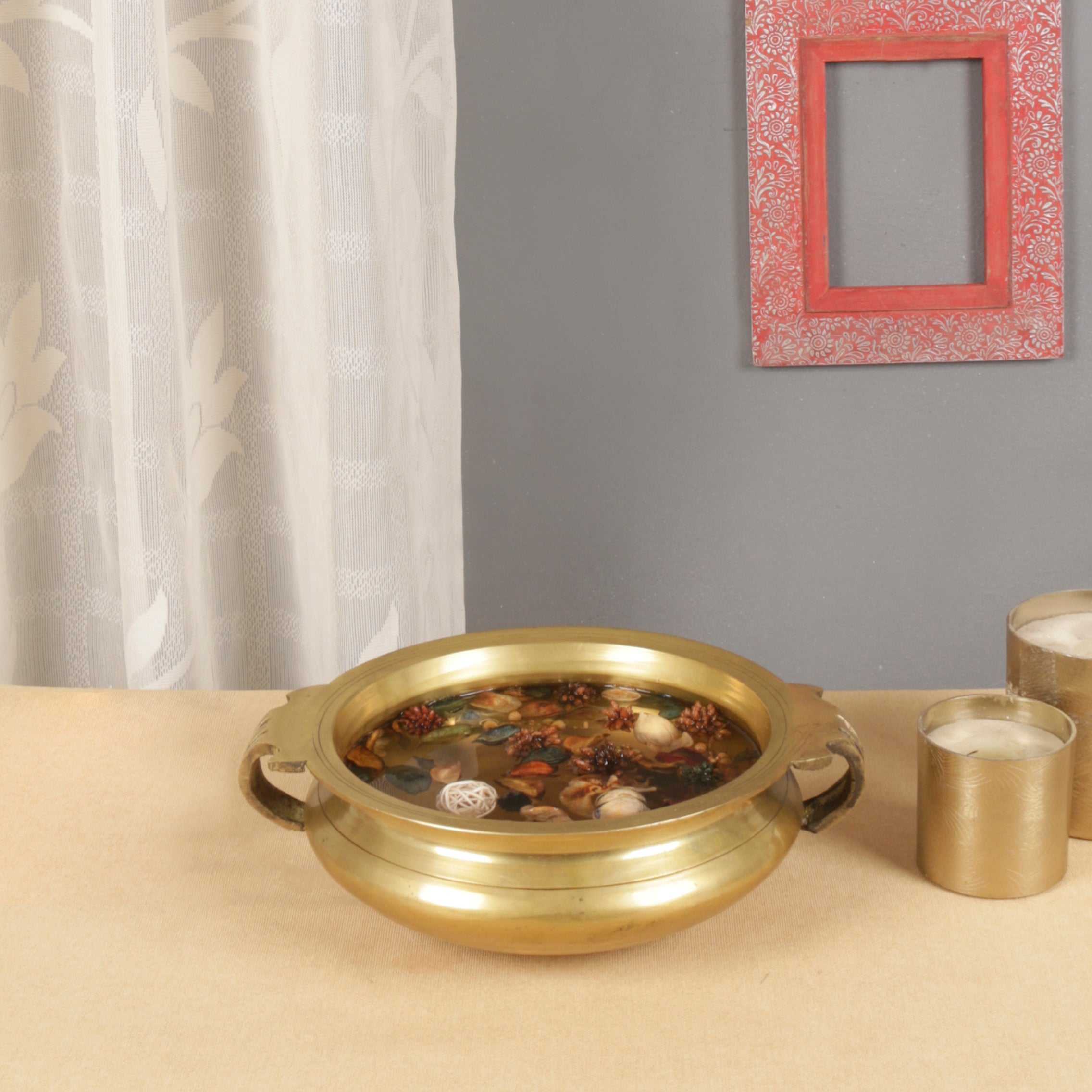 Brass Urli Traditional Bowl Showpiece, Natural Brass, Standard, Antique Yellow
